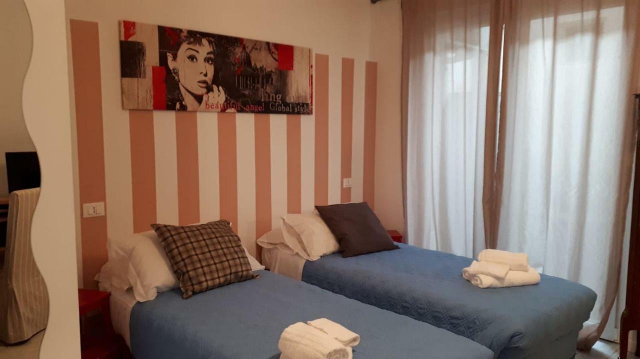 Dolci Notti Di Maga Cacao Panzió Civitanova Marche Kültér fotó